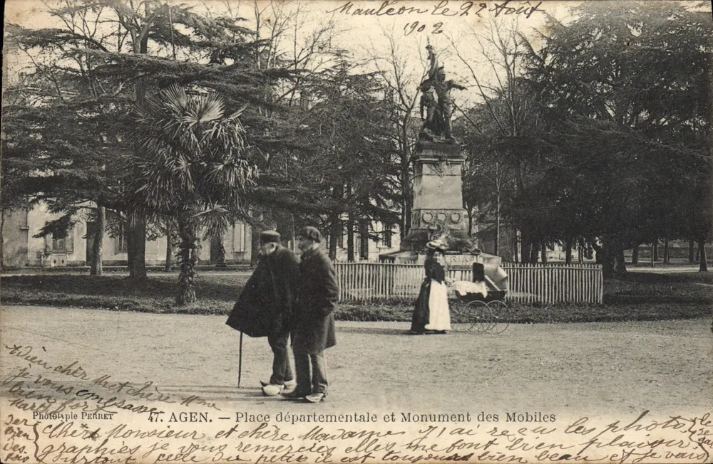 Agen — Departementsplatz und Denkmal der Mobilisierung — Photographie Perret - Vorderseite