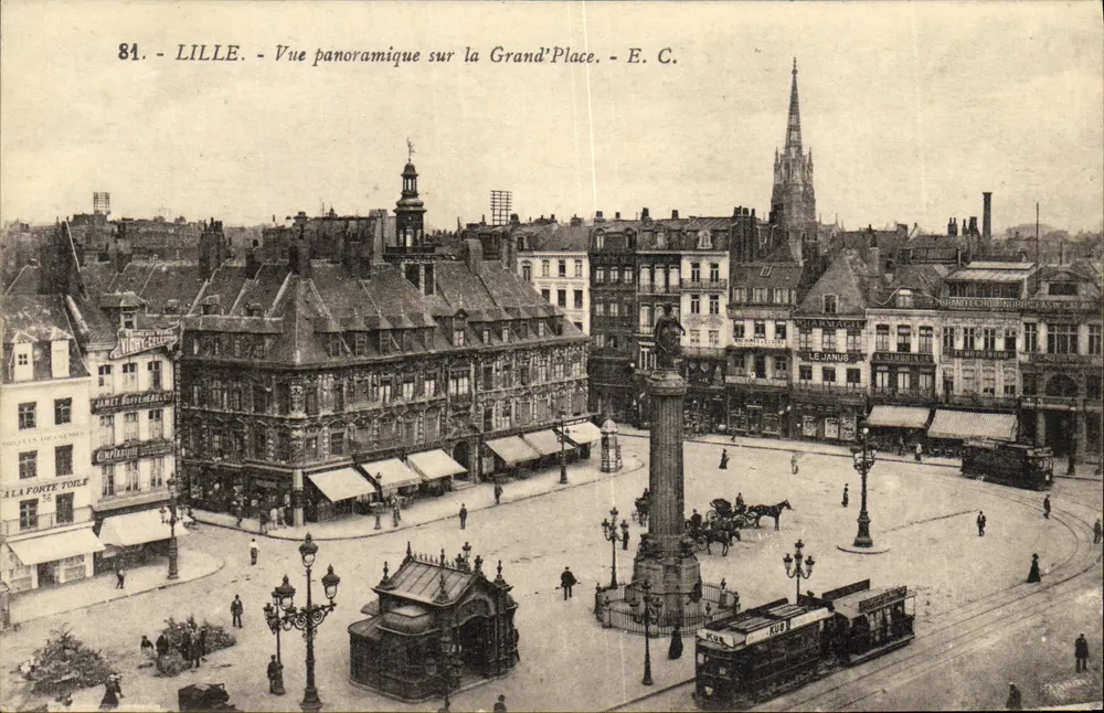 LILLE - Panoramablick auf die Grand'Place - E. C. - Vorderseite