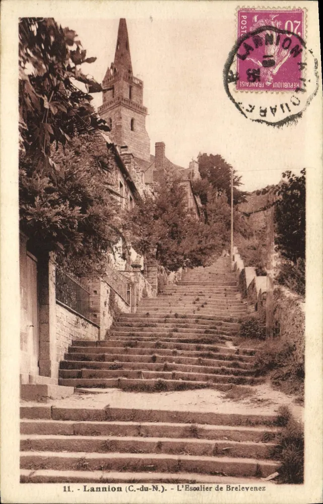 Lannion (C.-du-N.) - L'Escaillier de Brelevenez — Edição Trévoux, n°11 - Frente