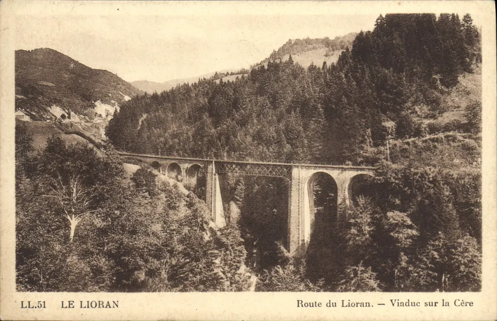 Le Lioran — Stein- und Metallviadukt über den Fluss Cère — Route du Lioran — LL.51 - Vorderseite
