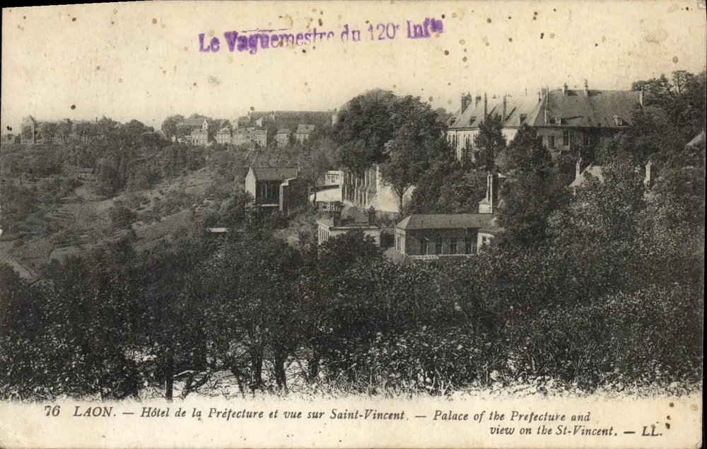Laon — Hotel de la Préfecture und Blick auf Saint-Vincent — Der Vague-mestre des 120. Infanterieregiments - Vorderseite