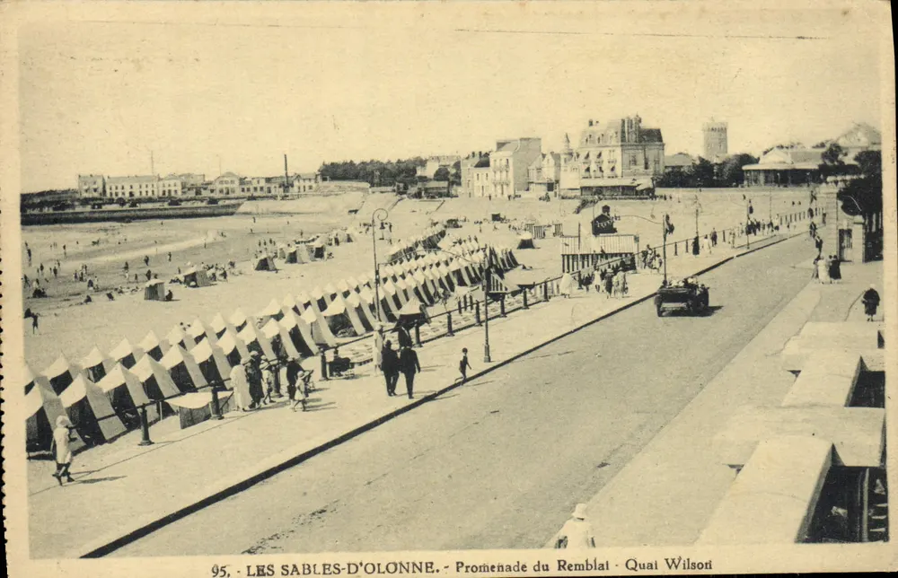 Les Sables-d'Olonne — Promenade du Remblai - Quai Wilson - Vorderseite