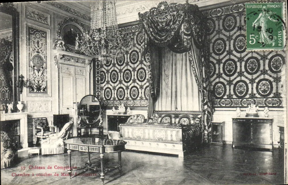 Marie-Antoinettes Schlafzimmer — Schloss Compiègne — Décelle, Compiègne - Vorderseite