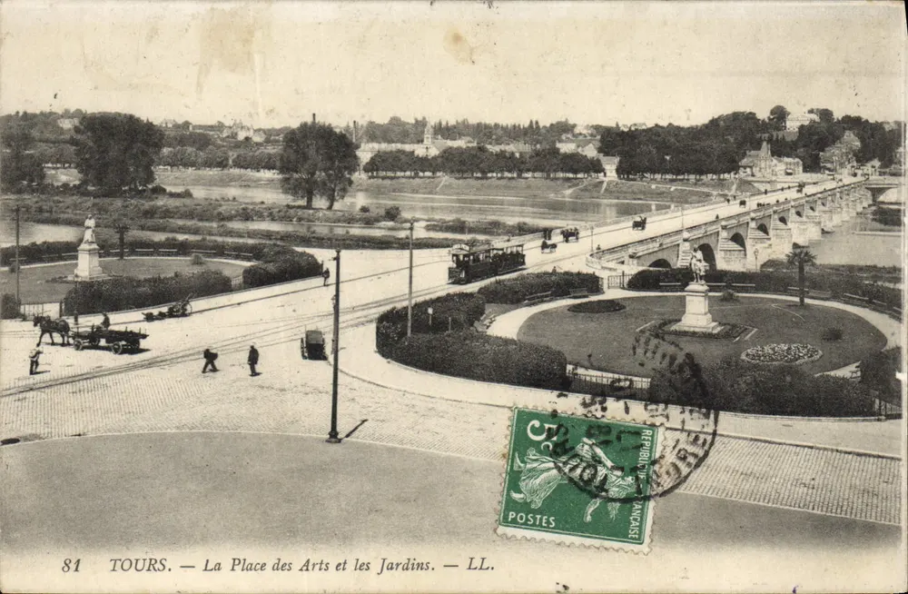 TOURS. — Place des Arts und die Gärten. — LL. - Vorderseite