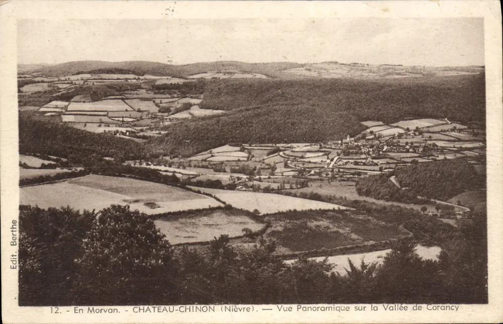 Schloss-Chinon (Nièvre) — Panoramablick auf das Tal Corancy — Edit. Berthe, Nr. 12 - Vorderseite