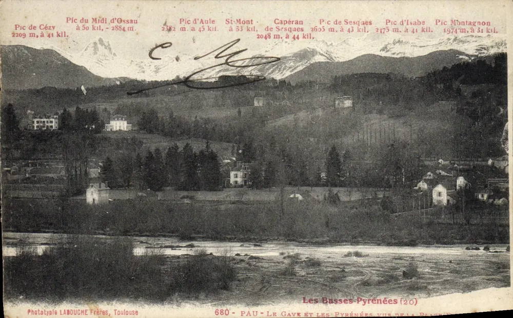 Basses-Pyrénées (26) — Vista de Pau e dos montes — Fototipo LABOUCHE Frères, Toulouse - Frente