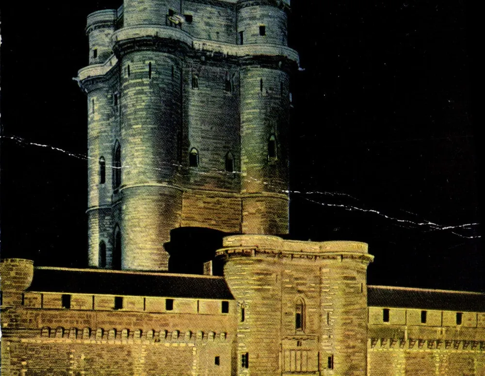 O Castelo de Vincennes — Som e Luz — Panoramas - Frente