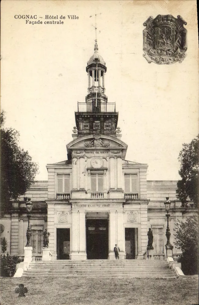 Cognac – Hotel de Ville – Fachada central — Editor não identificado - Frente