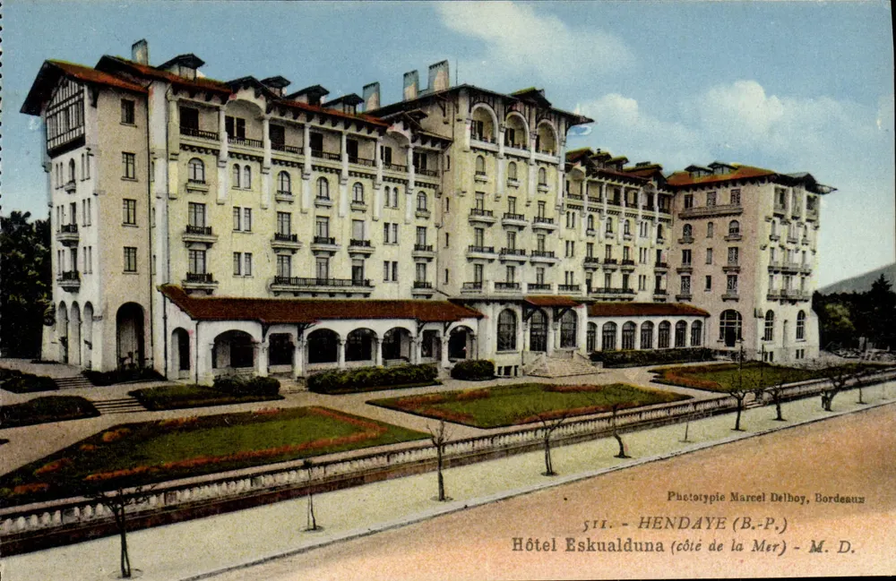 Hotel Eskualduna (Seitenteil zum Meer) — Hendaye — Phototypie Marcel Delboy, Bordeaux - Vorderseite