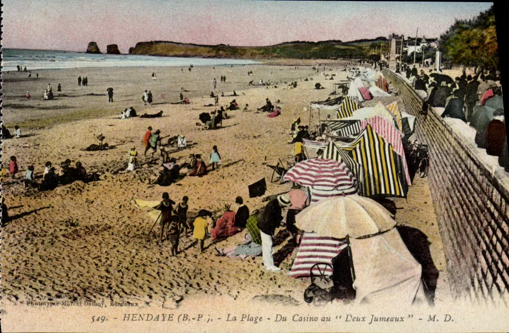 Hendaye (B.P.) - Der Strand - Von dem Casino zum "Deux Jumeaux" - Phototypie Marcel Delhoy, Bordeaux - Vorderseite