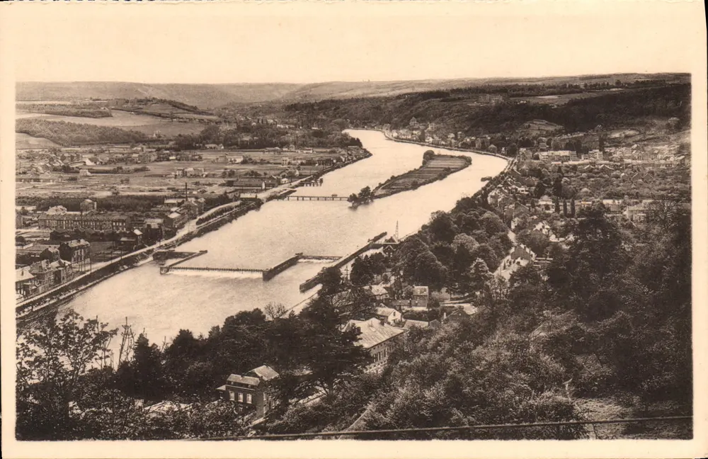 Namur — Vista da Meuse — Editor N. L. S. - Frente