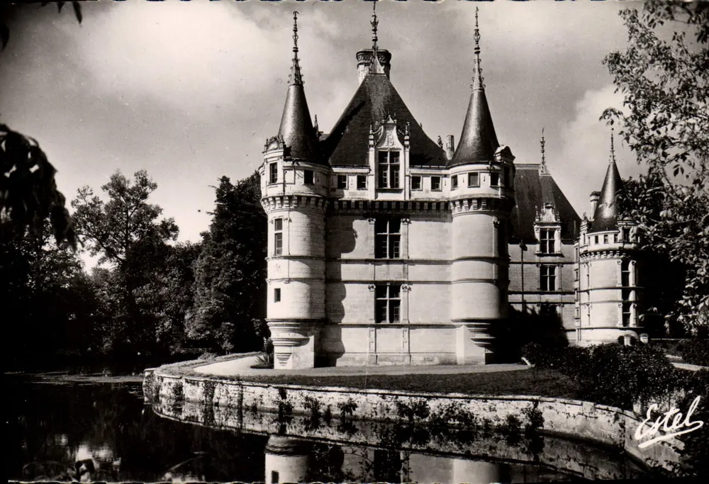 Castelo de Azay-le-Rideau — Fachada oriental — Editor Estel, n° 2353 - Frente