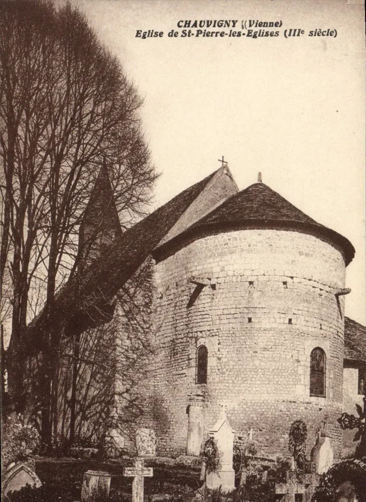 Chauvigny (Isère) — Kirche Saint-Pierre-les-Eglises (3. Jahrhundert) - Vorderseite