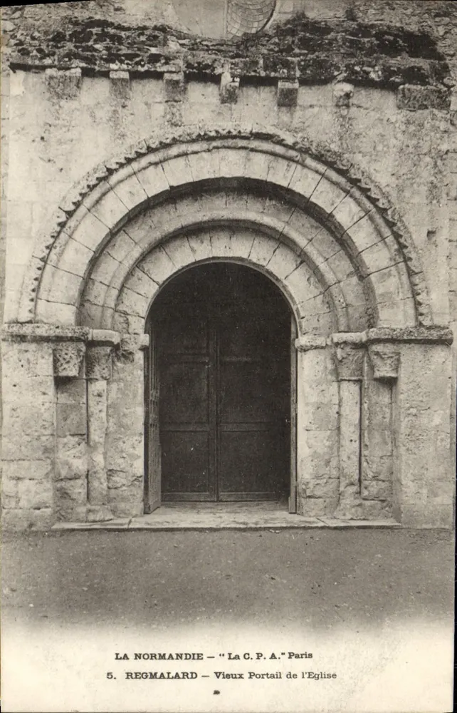 Regmalard — Altes Portal der Kirche — La C.P.A. Paris - Vorderseite