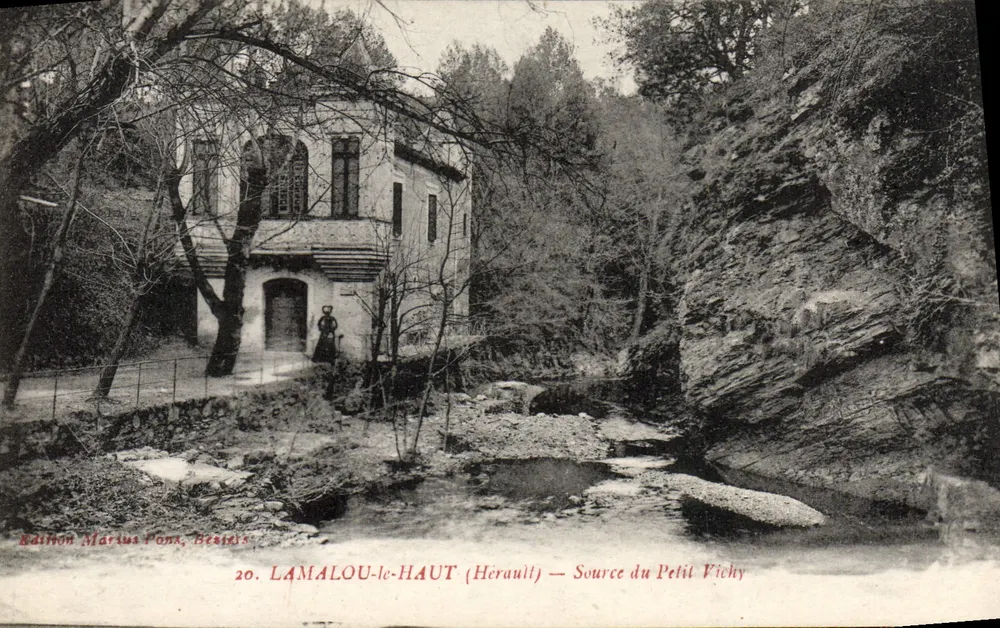 LAMALOU-le-HAUT (Hérault) — Fonte do Petit Vichy — Edição Marius Pons, Béziers - Frente