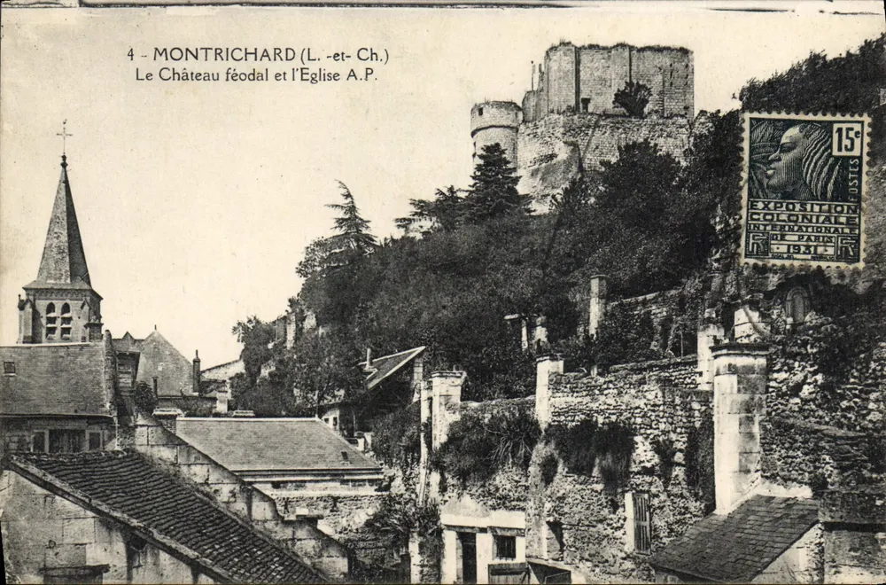 Montrichard (Loire-et-Cher) — Der feudale Schloss und die Kirche — A.P. (Verlag) - Vorderseite