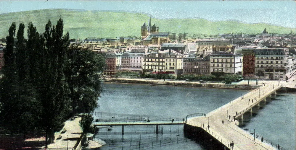 Vista da cidade de Clermont-Ferrand — com o ponte e a catedral — editor não identificado - Frente