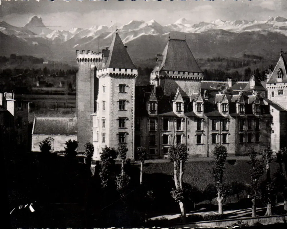 Das Schloss Henri-IV und die Pyrenäen — Bagnères-de-Bigorre — Verlag J.C. Ma. Paul, Nr. 550 - Vorderseite