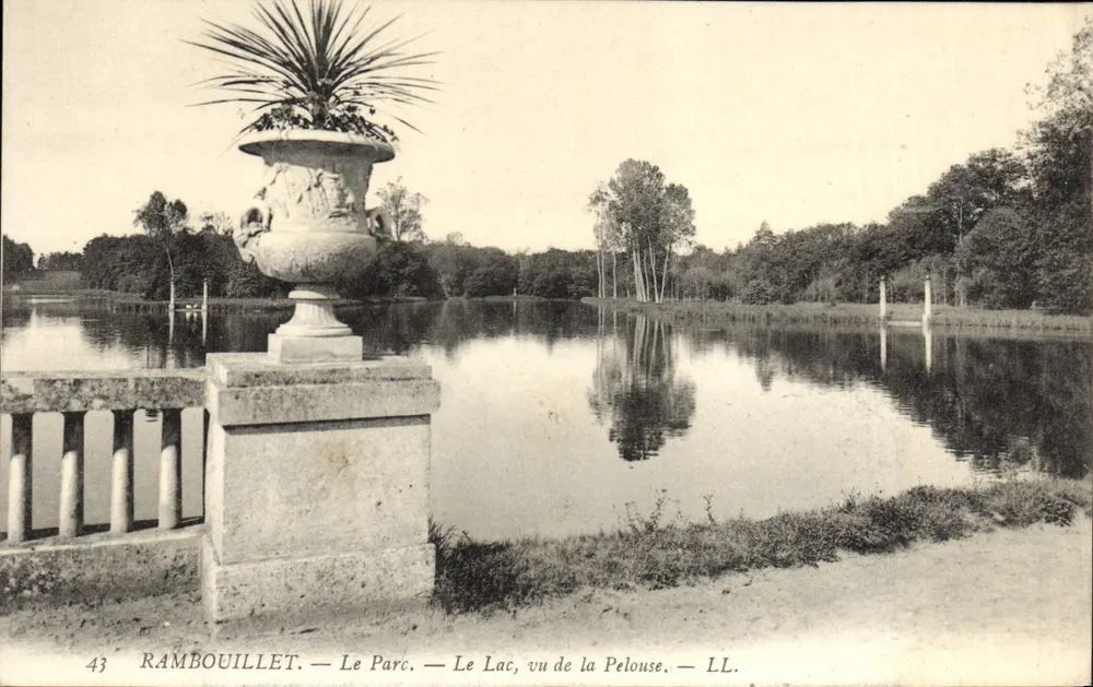Rambouillet — Der Park. — Der See von der Wiese aus gesehen — LL. — n°43 - Vorderseite