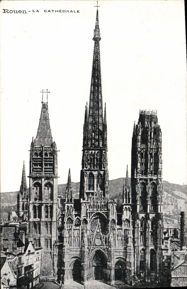 Rouen - A Catedral — vista da fachada e das torres — editor não visível - Frente