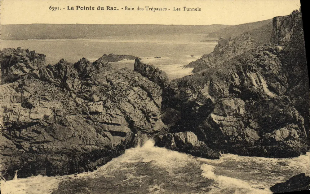 A Ponta do Raz - Baía dos Falecidos - Os Túneis — editor não identificado, n° de série 6391 - Frente