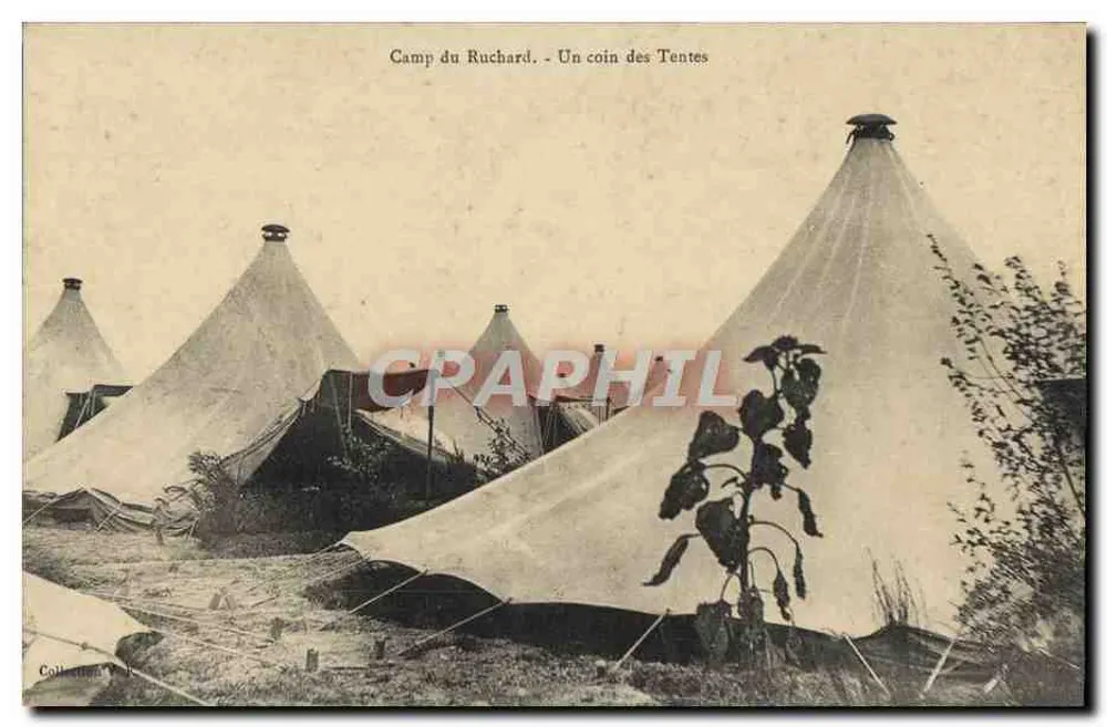 Camp du Ruchard - Ein Eckbereich der Zelte - Vorderseite