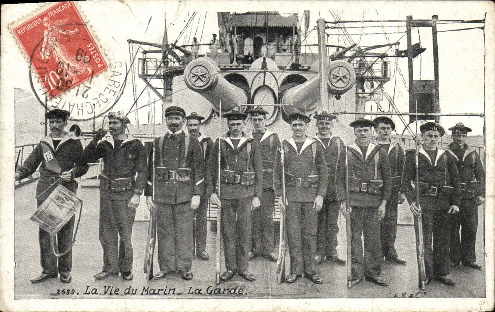 Tripulação da Guarda — A Vida do Marujo — n°2699 — editor L.V.2C° - Frente