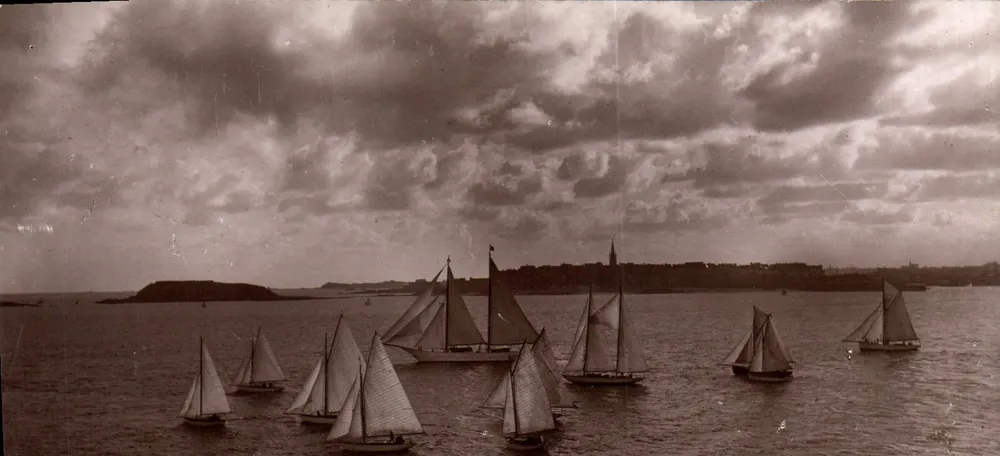 Regatten des Nautischen Clubs der Rance — Dinard — Photo Lavard, Dinard - Vorderseite