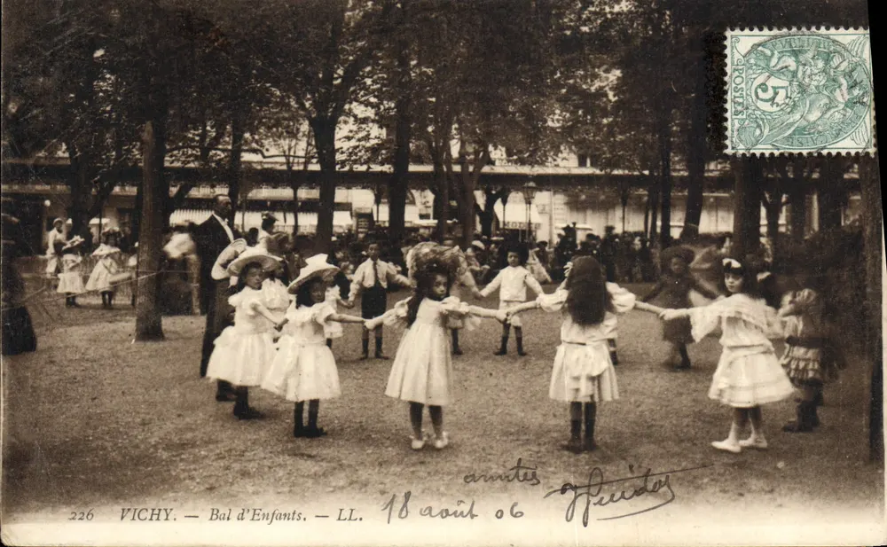 Vichy — Bal de Crianças — LL. n°226 - Frente