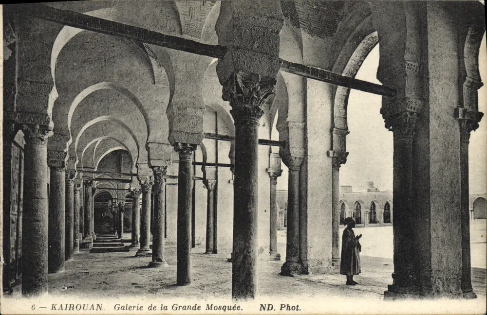 Kairouan — Galerie der Großen Moschee — ND. Phot. - Vorderseite