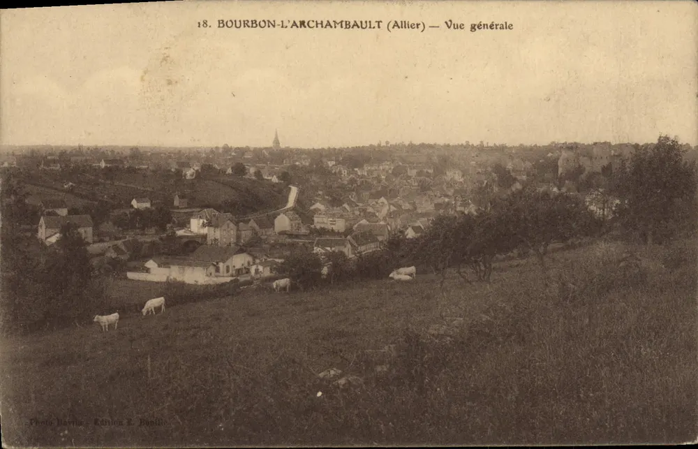 Bourbon-l'Archambault (Allier) — Vista geral — Edição E. Baullio - Frente