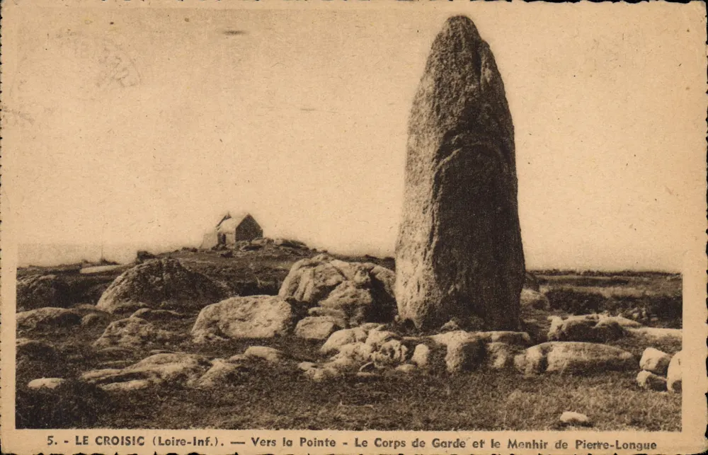 Le Croisic (Loire-Inf.) — Richtung Punkt — Wachposten und Menhir von Pierre-Longue - Vorderseite