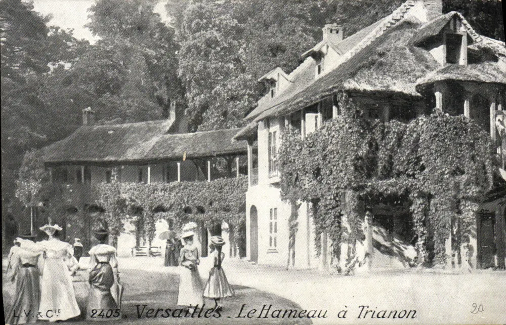 Versalhes - A Vila de Trianon — LV & CIE, n° 2405 - Frente