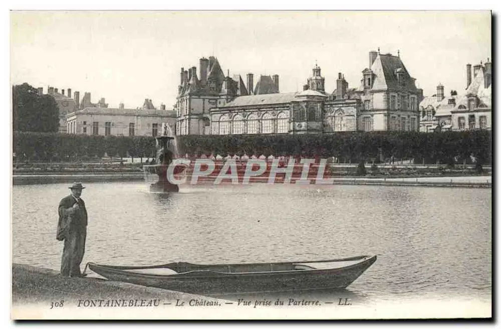 Fontainebleau — Das Schloss — Ansicht vom Parterre — LL. — n° 308 - Vorderseite
