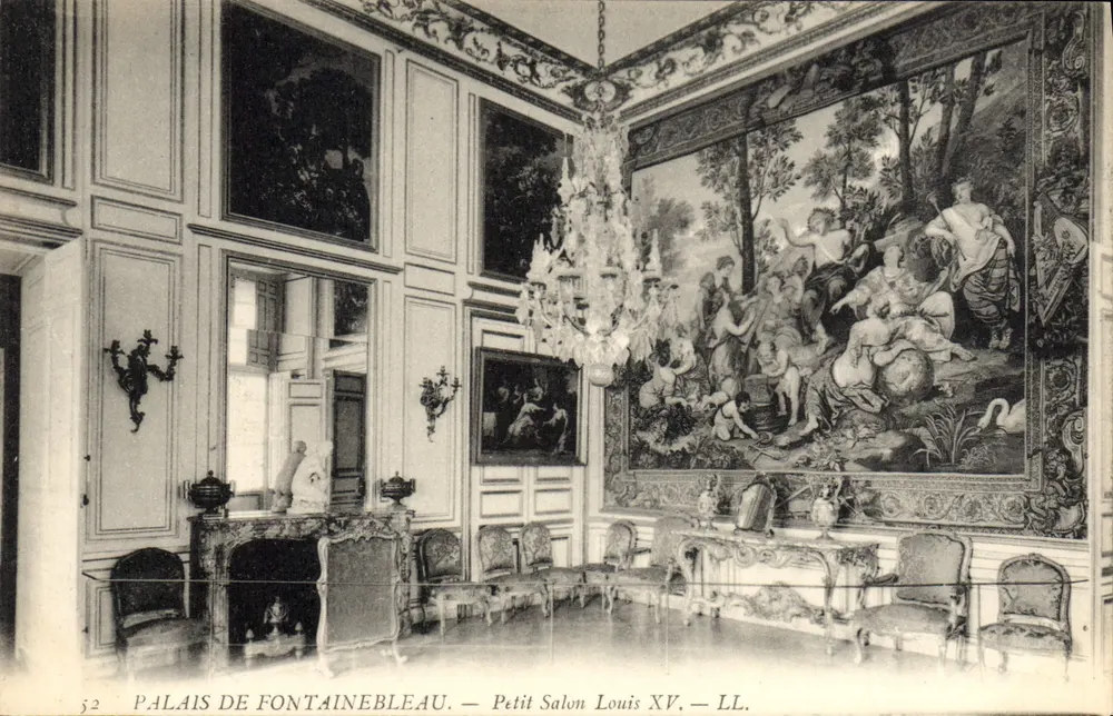 Schloss Fontainebleau — Kleiner Salon Louis XV — LL. - Vorderseite