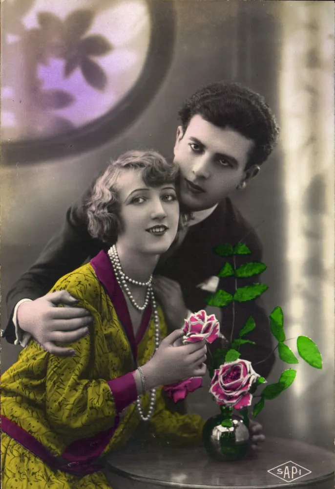 Loving Couple — Intimate Scene with Rose — SAPI - Vorderseite