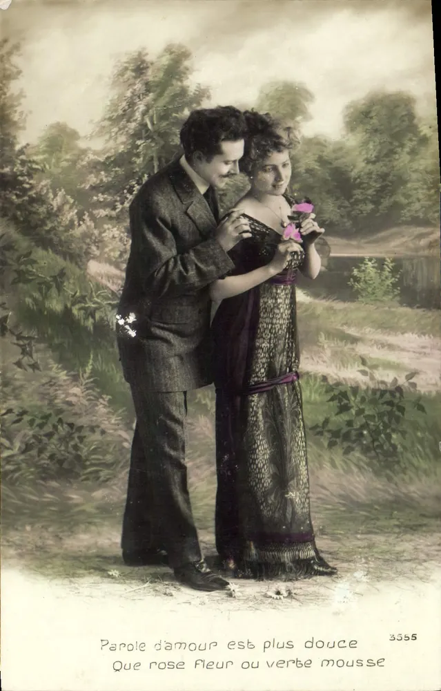 Amor — casal abraçado em um paisagem — editor desconhecido, n° 3555 - Frente