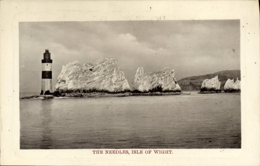 As Agulhas, Ilha de Wight — farol e falésias — Stanley Thompson & Co., Portsmouth - Frente