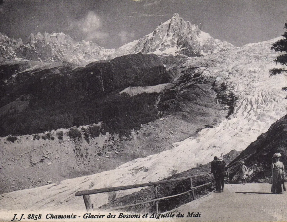 Chamonix - Glacier des Bossons und Aiguille du Midi — J.J. 8858, Verlag Jullien frères, Genf - Vorderseite