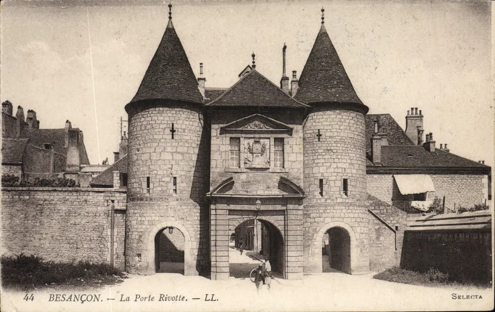 Besançon — A Porta Rivotte — Selecta, n°44 - Frente