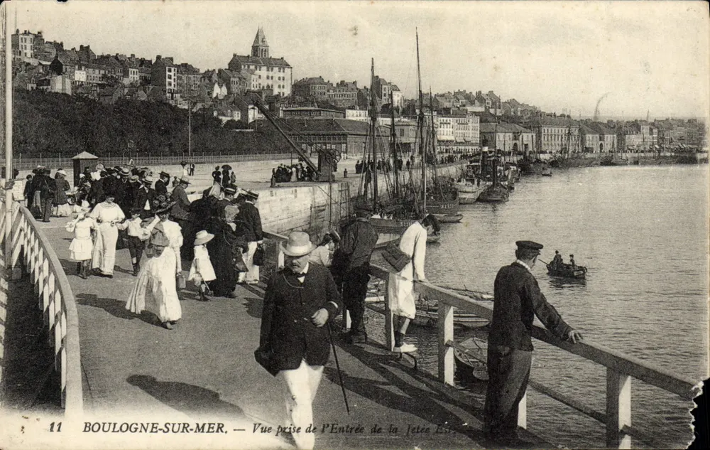 Boulogne-sur-Mer — Ansicht vom Eingang der Ostpier — n°11 - Vorderseite
