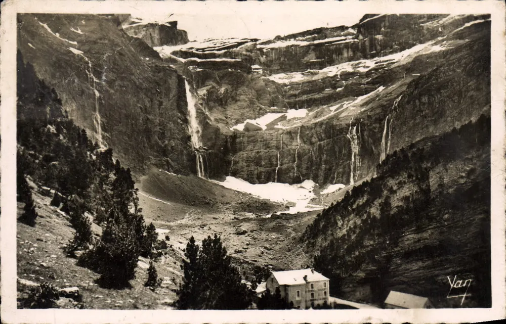 Gavarnie — O Circo e o Hotel — Edition Photo Véritable - Frente