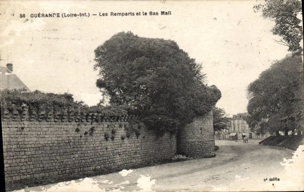 Guérande (Loire-Inf.) — Les Remparts et le Bas Mall — éditeur : Guérande, n° 58 - Vorderseite