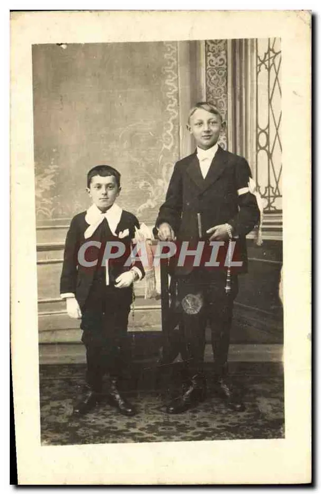 Twee jongens in formele kleding — fotostudio — N°745 - Voorkant