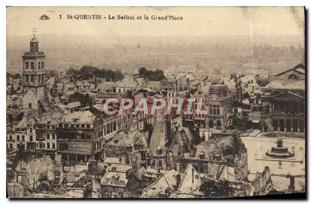 St-Quentin - O Sino e a Grand'Place — Editor C.P. Arts Photographiques - Strasbourg - Frente