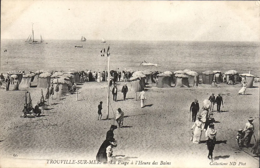 Trouville-sur-Mer — Ansicht der Strandpromenade zur Badezeit — Collections ND Phot - Vorderseite