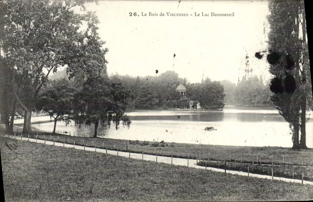 O Bois de Vincennes - O Lago Daumesnil — n°26 — editor: C. Roussey, Paris - Frente