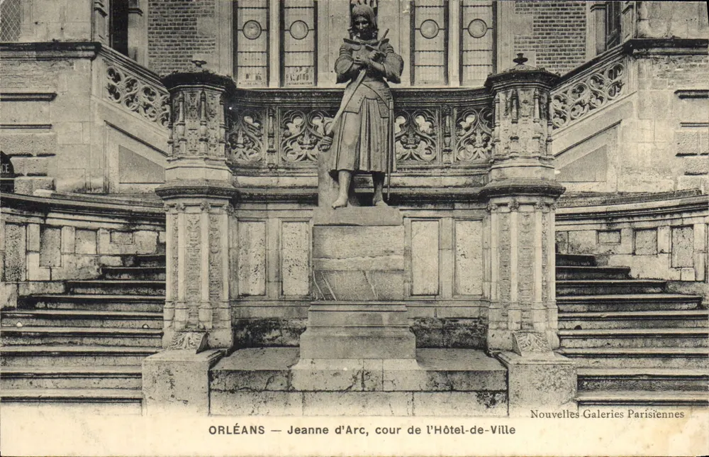 Orléans — Jeanne d'Arc, Cour de l'Hôtel-de-Ville — Nouvelles Galeries Parisiennes - Vorderseite