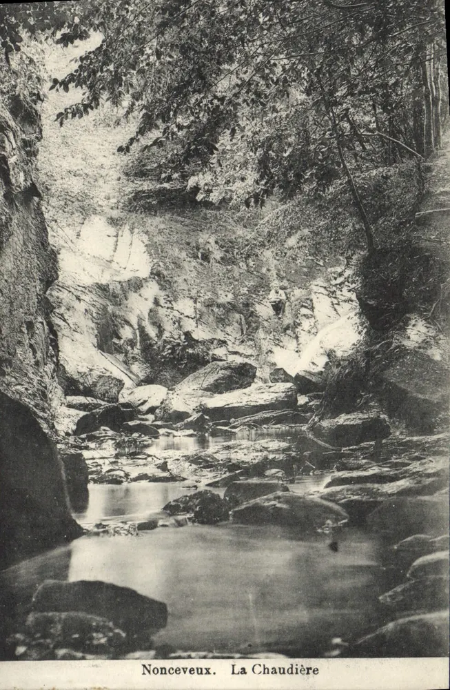 Nonceveaux. A Chaudière — vista do canyon — editor G. Lemaire-Lenot Aywaille, série III n° 6 - Frente