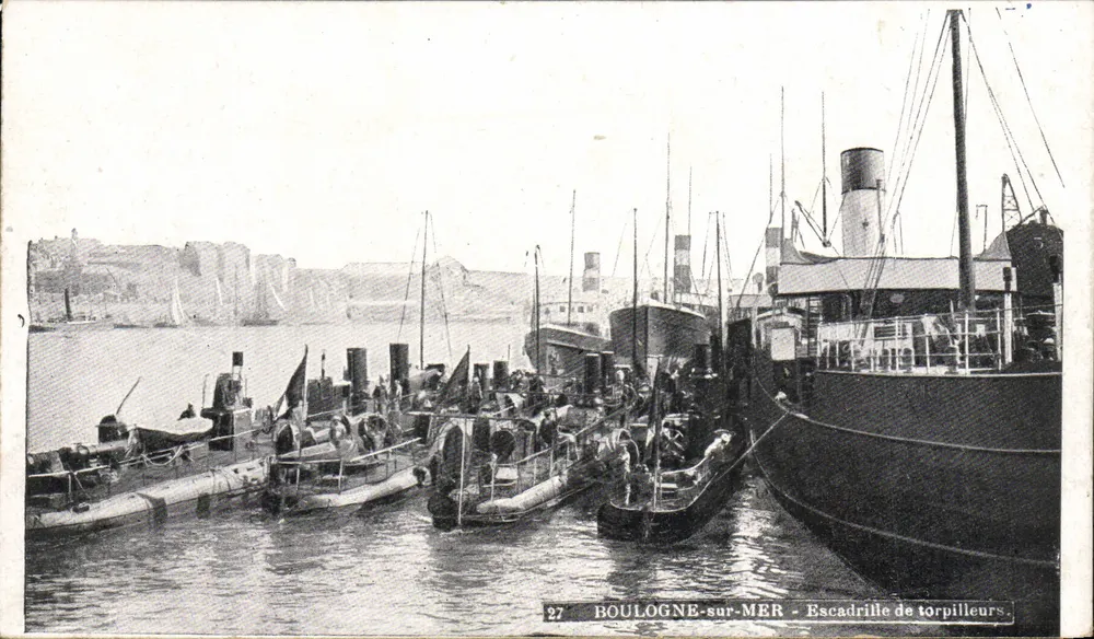 Boulogne-sur-Mer — Torpedobootsgruppe — unbekannter Verlag, n° 27 - Vorderseite